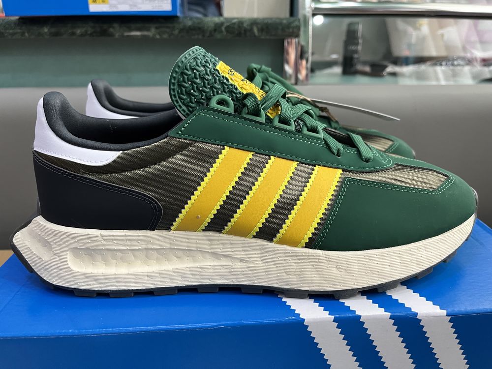 Кросівки чоловічі Adidas RETROPY E5