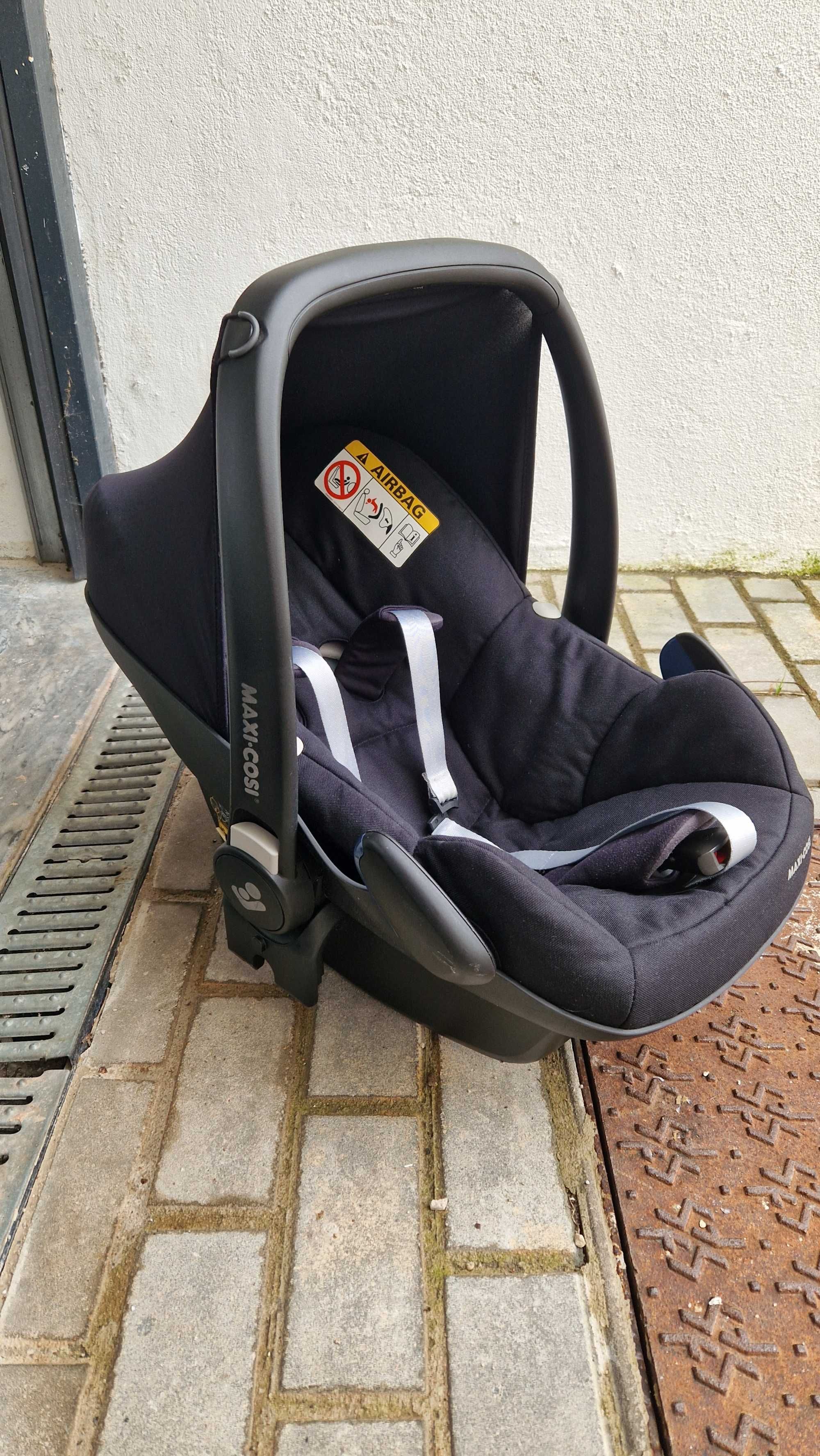 Carro Maxi Cosi Adorra 2, Ovo Pebble Pro e Isofix