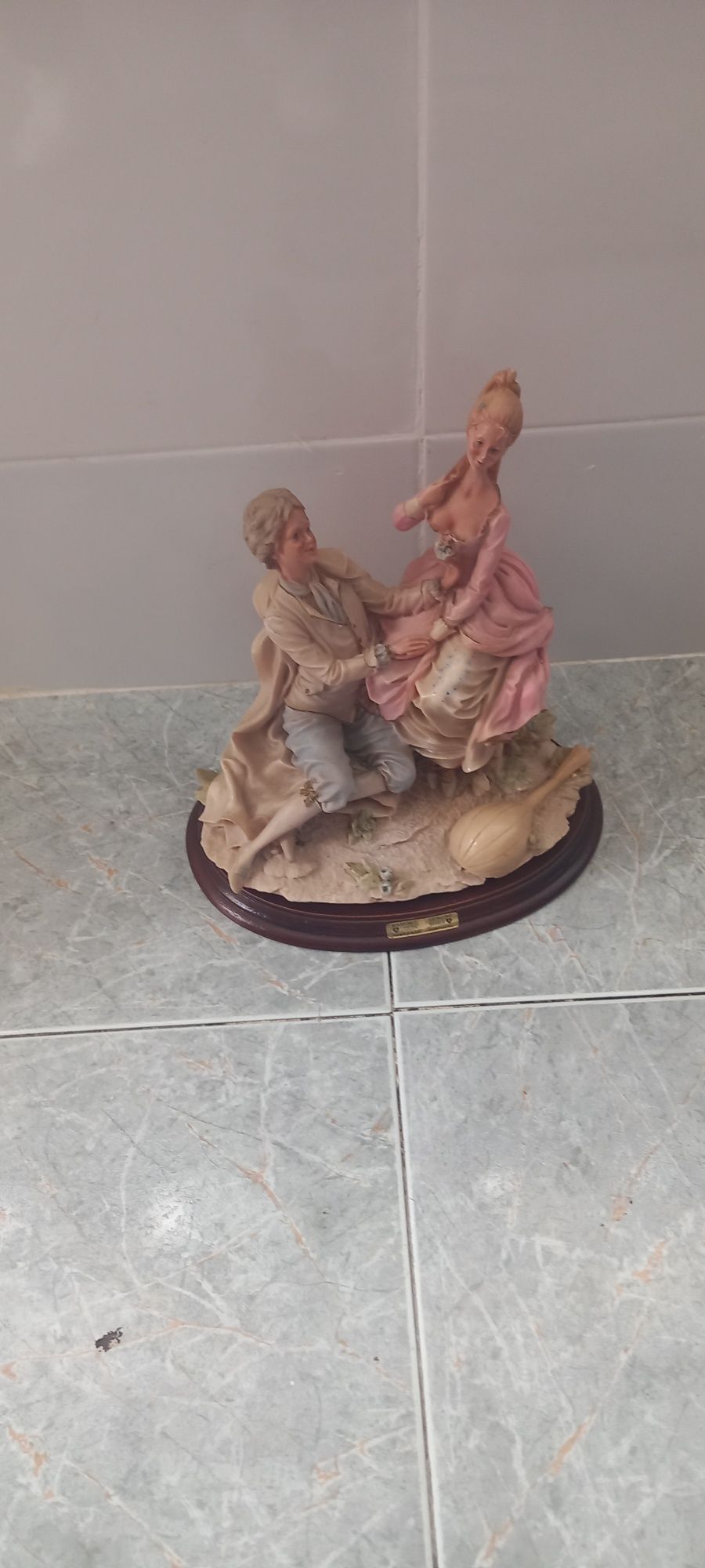 Vendo peças em louça