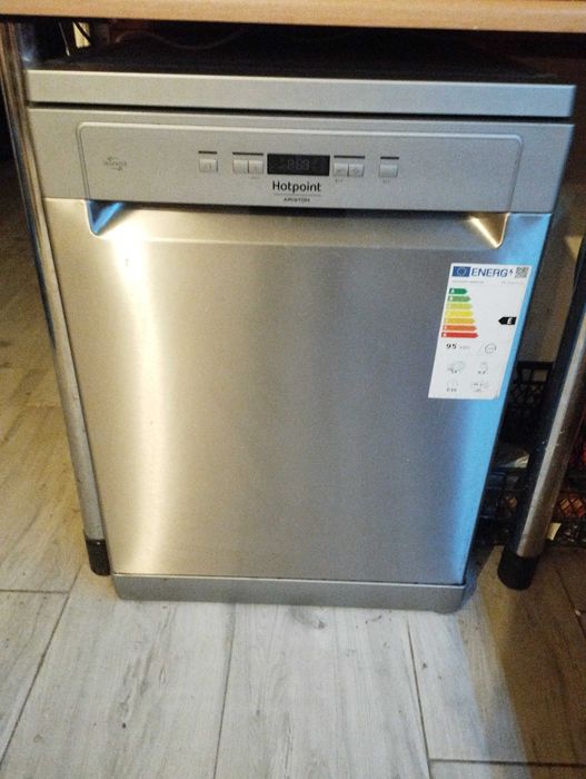 Zmywarka wolnostojąca Hotpoint-Ariston HFC 3C26 F X cicha i oszczedna
