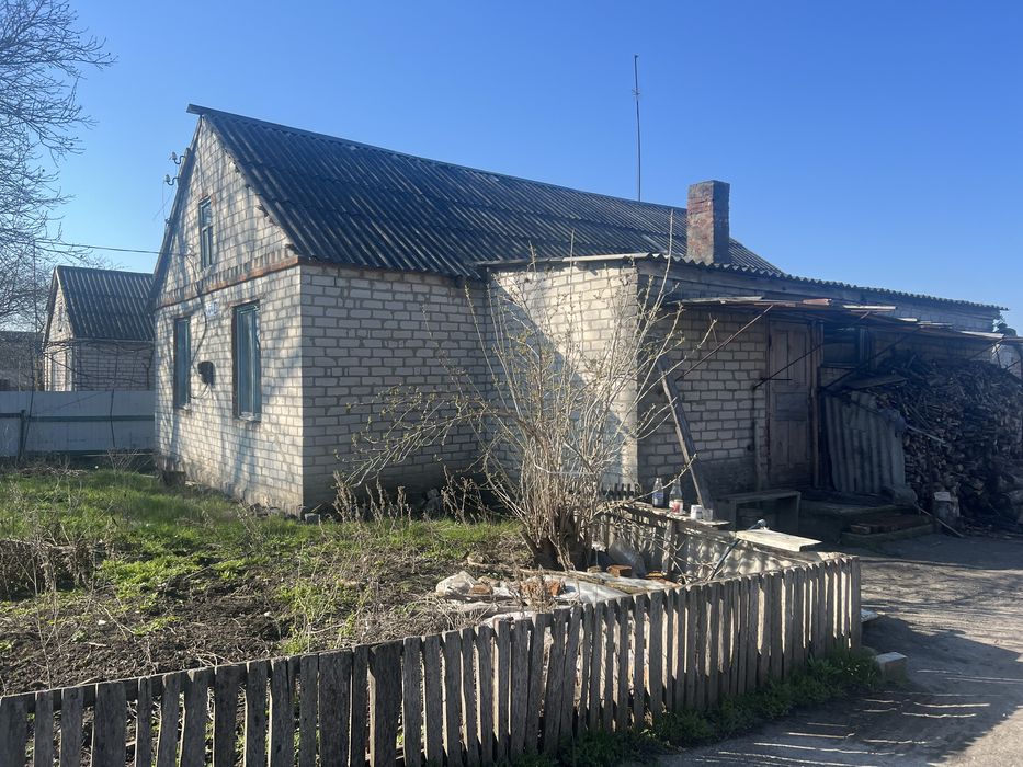 Продам будинок с. Бурти ( від Кременчука 12 км)