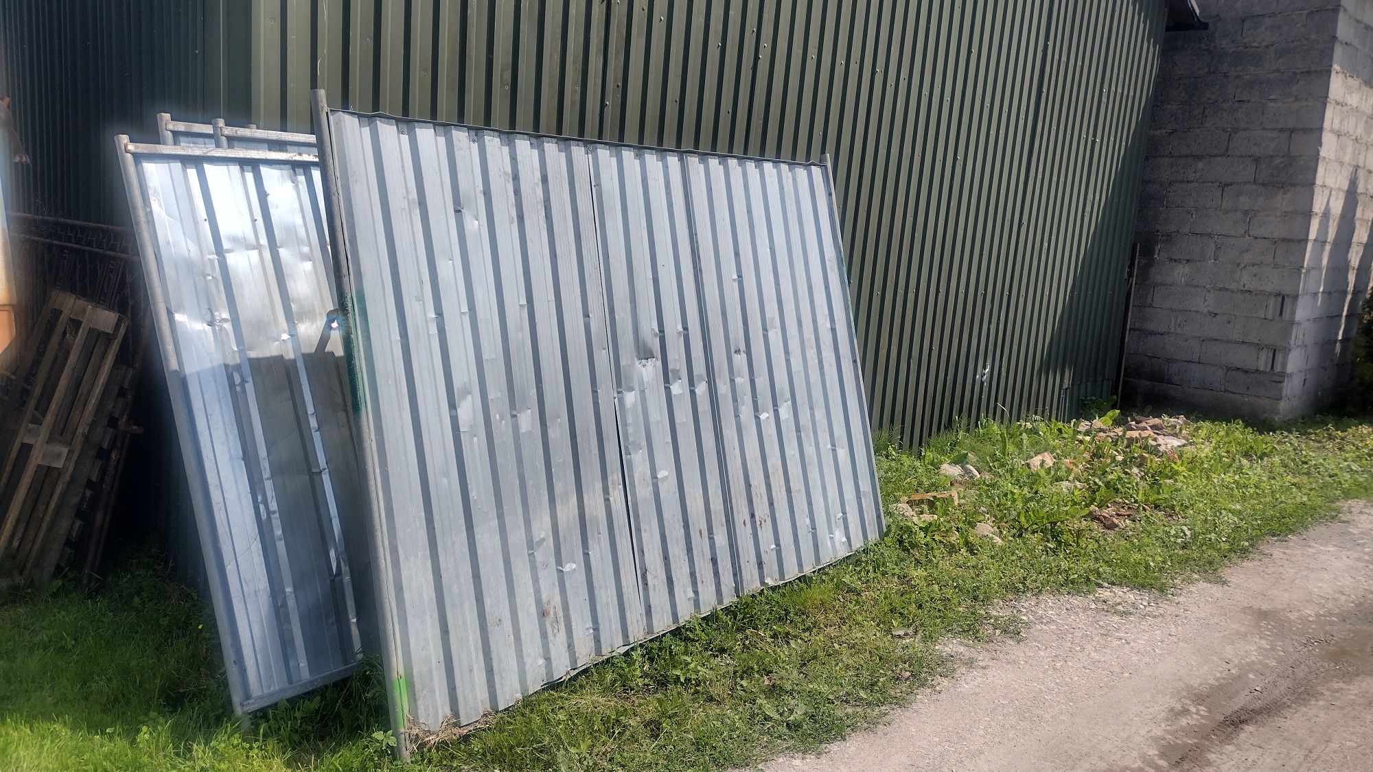 Panel ogrodzeniowy pełny budowlany ocynk blacha trapez o wym.2.90/2.0m