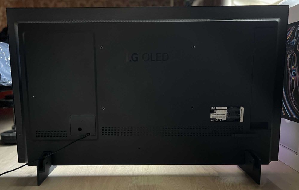 Телевізор LG OLED C3 42"