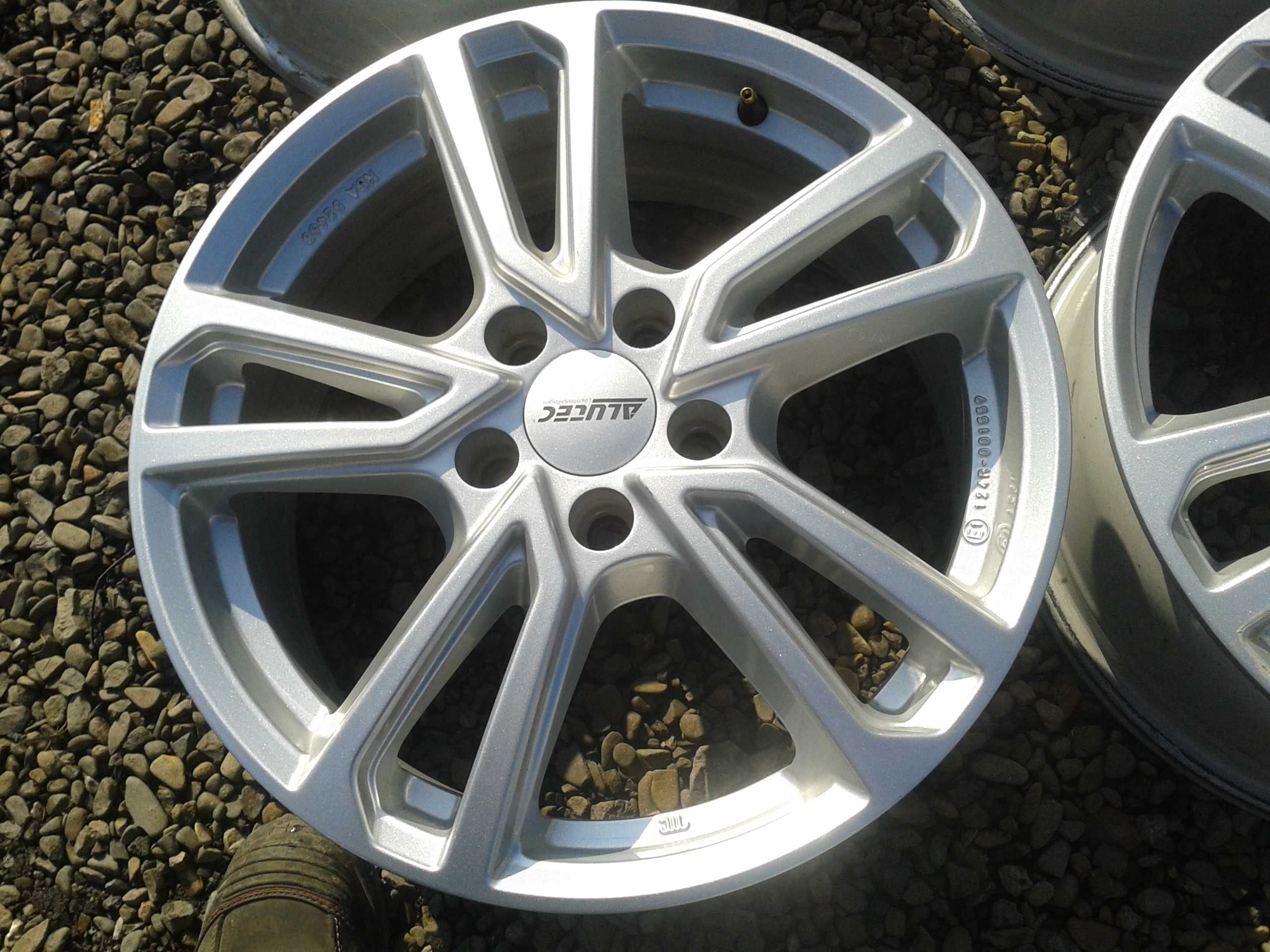 felgi r17 alutec passat sharan tiguan jetta audi a3 a4 a6 q2 q3 tt b7