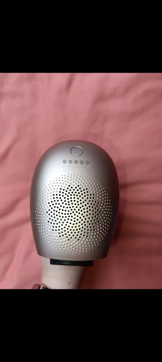 Depilator laserowy Philips Lumea 7000