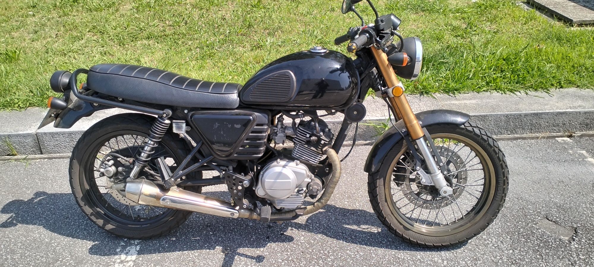 Hanway Raw 125 café racer.
