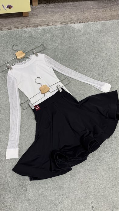 Сукня бейсік, чорно-біла, 32 розмір, на 6років