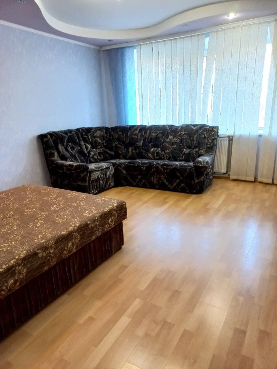1к Виставка, Темп