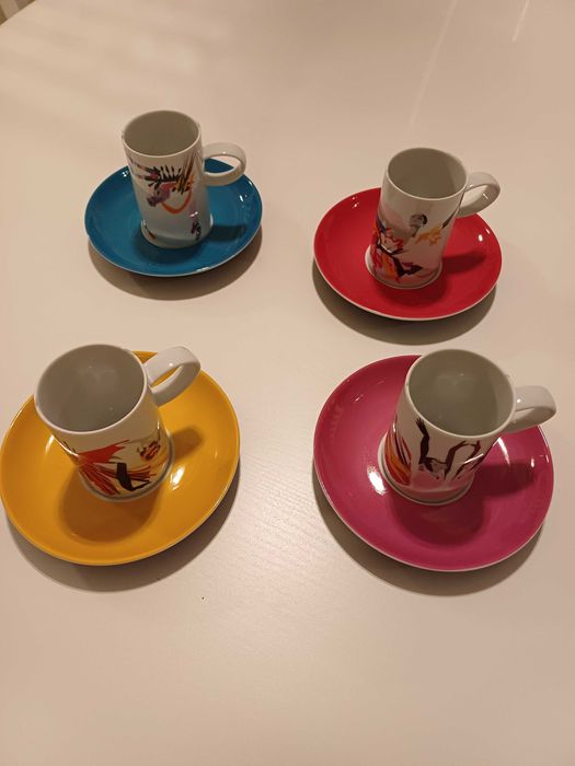 Vista Alegre Atlantis - conjunto 4 chávenas café com pires.