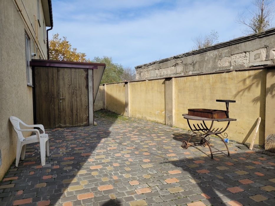 Продам укомплектованную квартиру в центре Нерубайского!