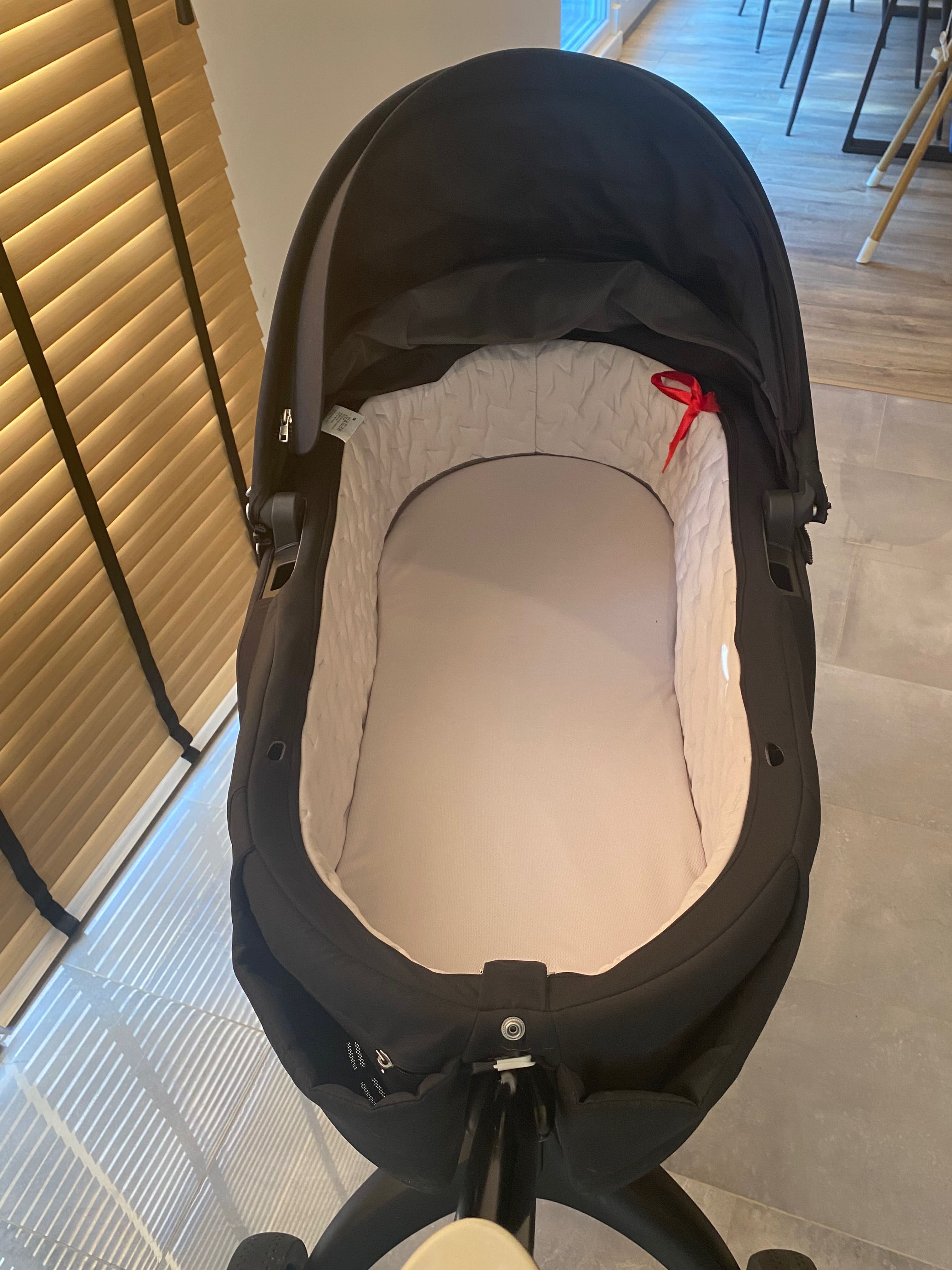 Wózek Stokke Xplory V6 2w1 Deep Black