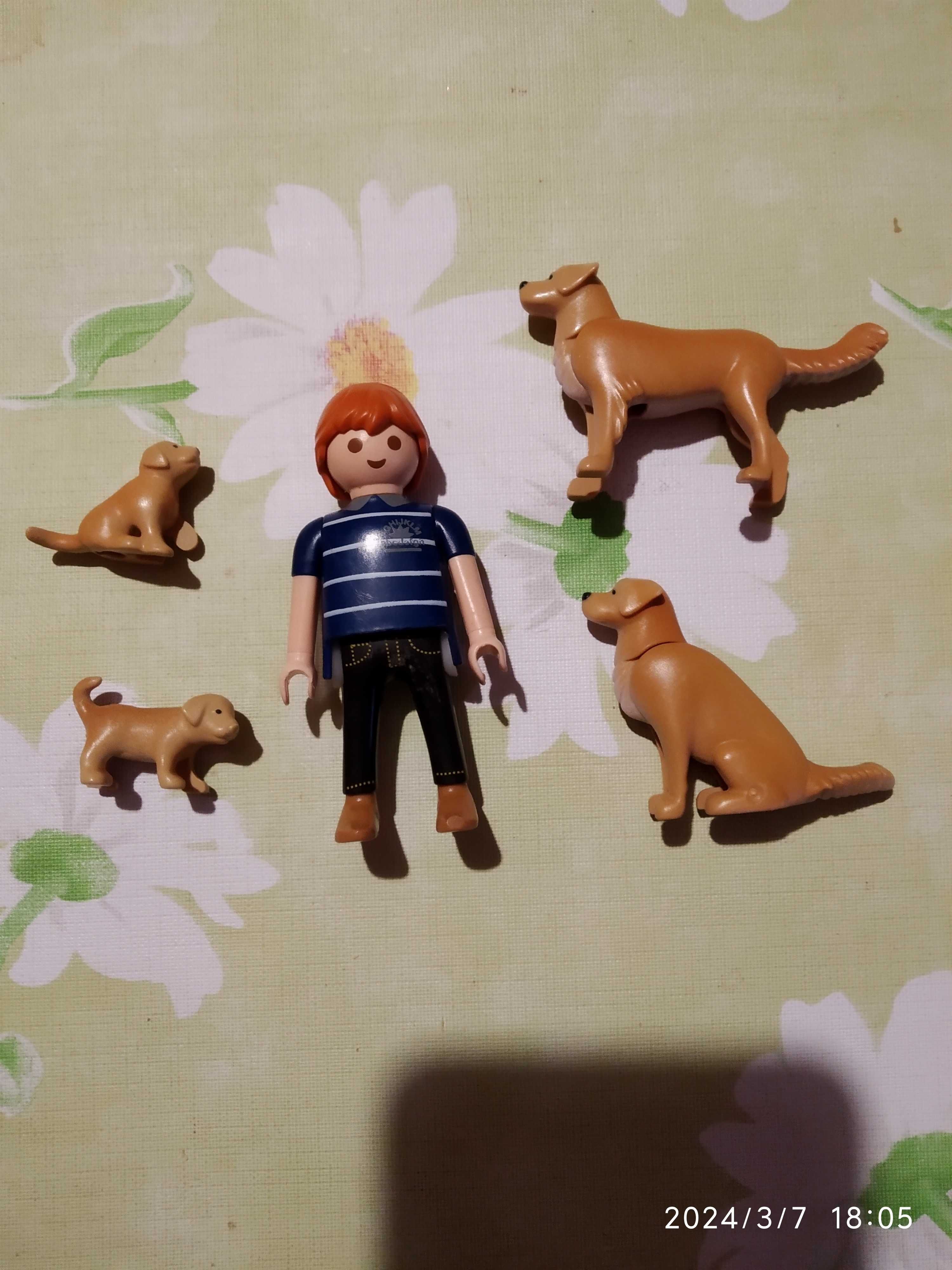 Playmobil - Figurka chłopiec z Golden retrieverami 5209