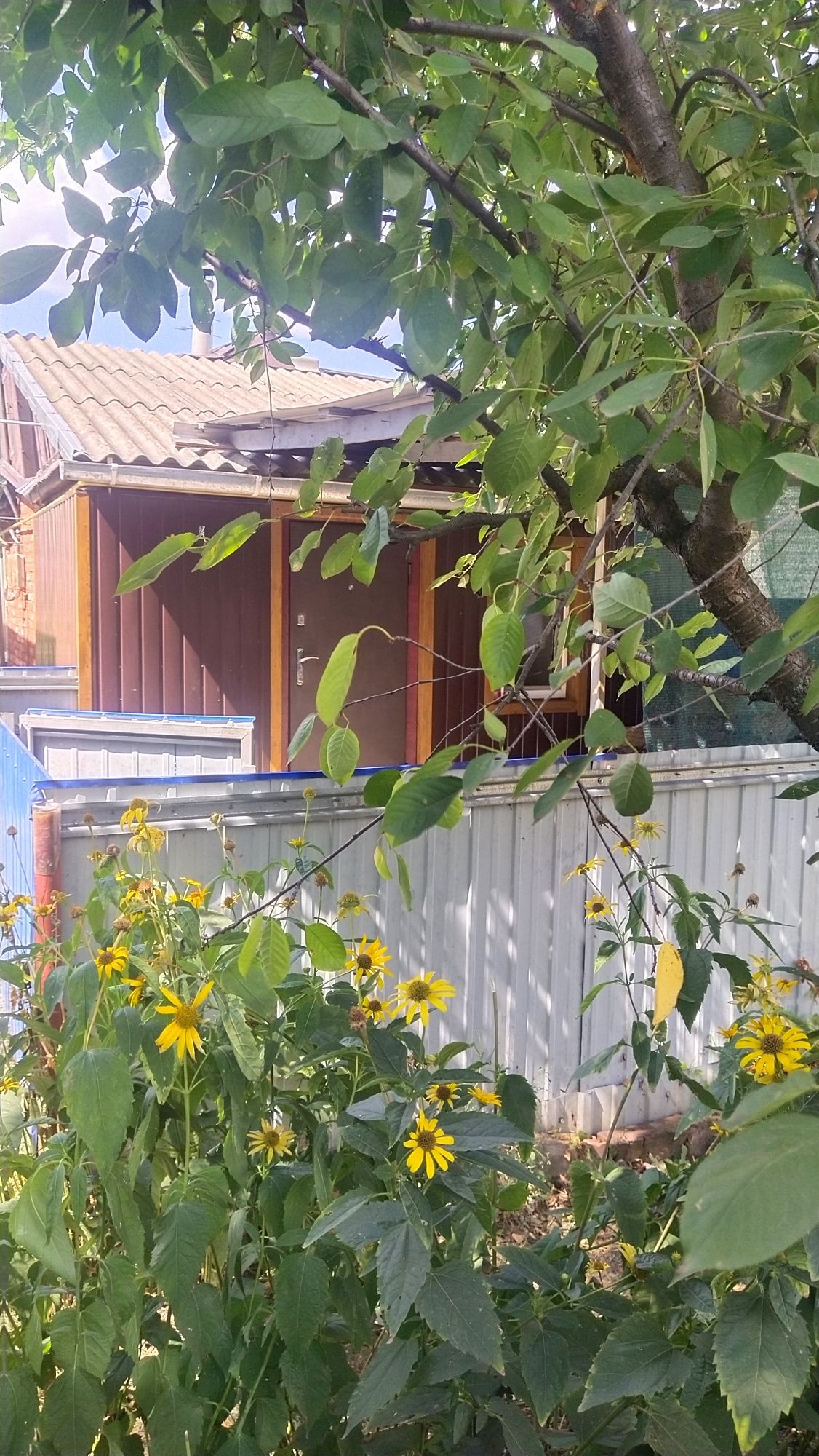 Продам дім  частину будинка