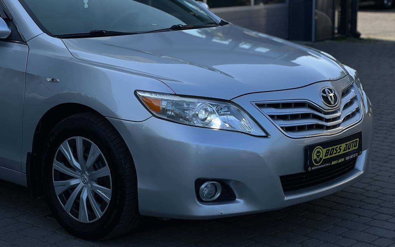 Toyota Camry 2011