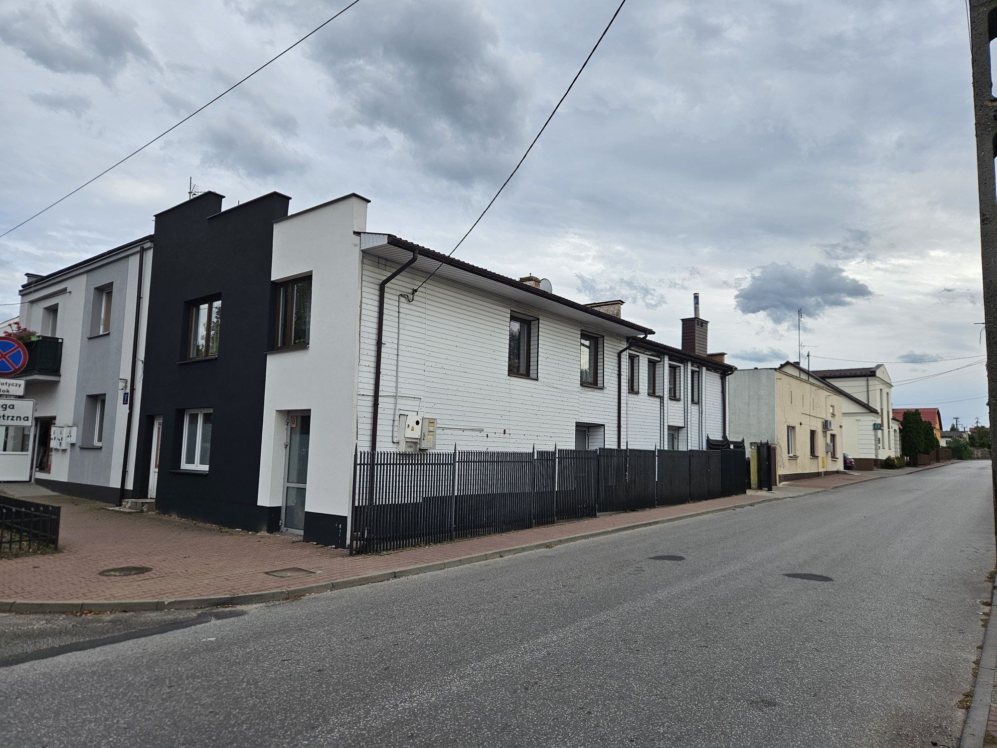 Dom w centrum Wolanowa