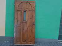 Pilnie  sprzedam drzwi drewniane zewnetrzne prawe  do negocjacji