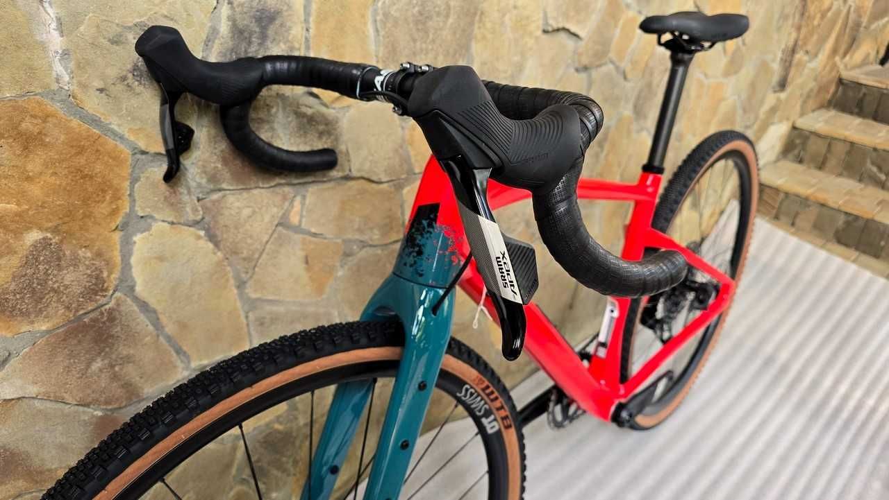 Новий карбоновий гравел BMC URS Two eTap Gravel Bike