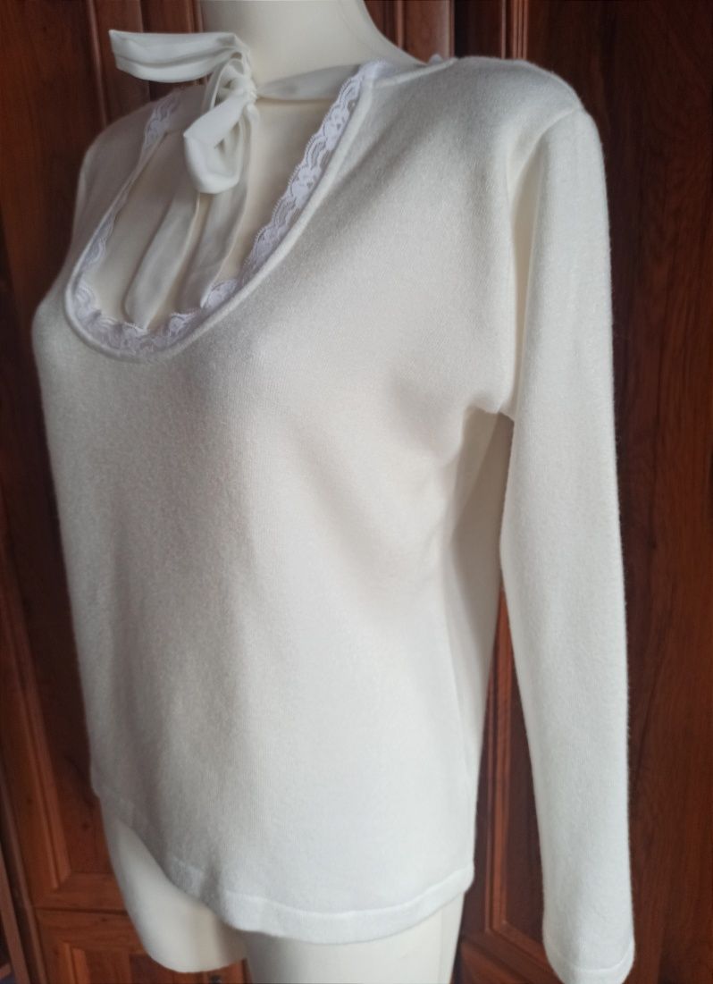 Bluzka sweterkowa wełna i wiskoza, związaniem przy dekolcie