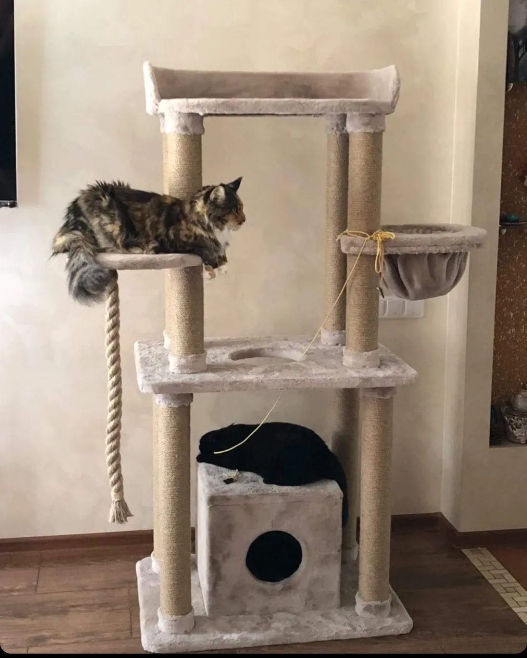 Домик для котов когтеточка