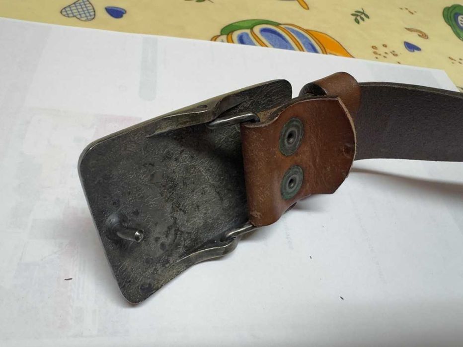 Cinto de Couro c/ relevo Buffalo Skull (108cm)