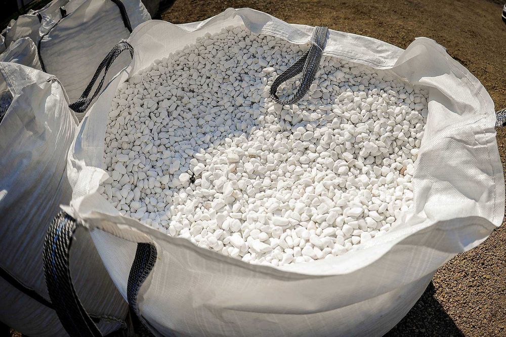 Grysy żwir kamienie  ozdobne kora kamienna granit piasek otoczaki