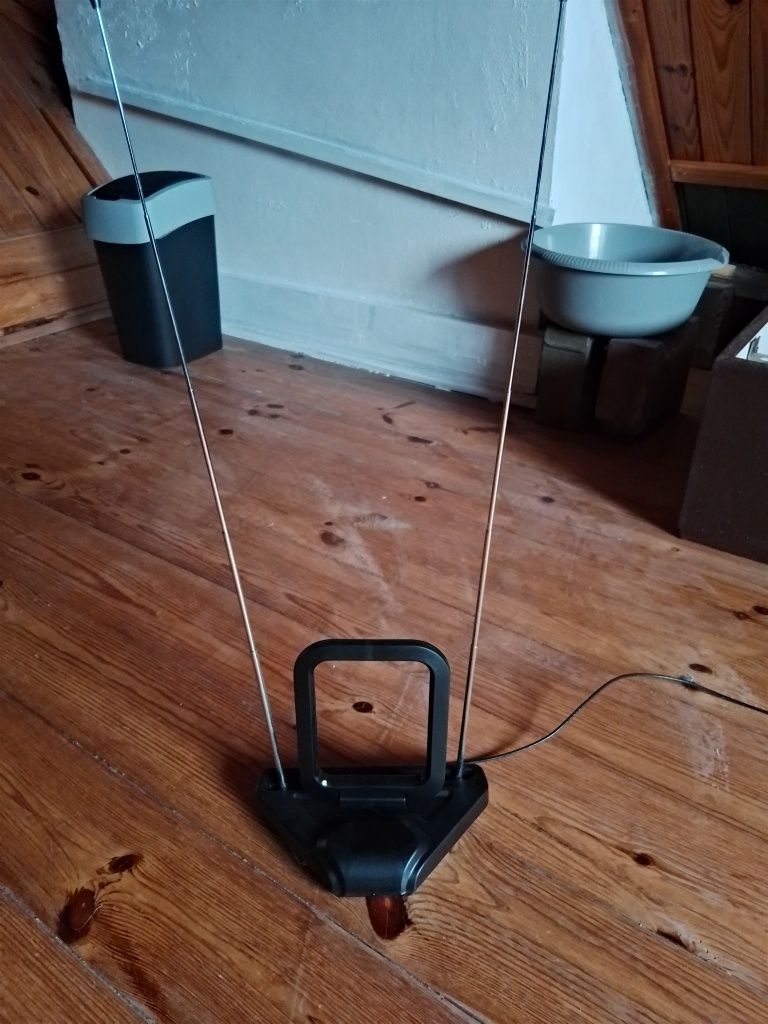 Antena pokojowa DVB-T2