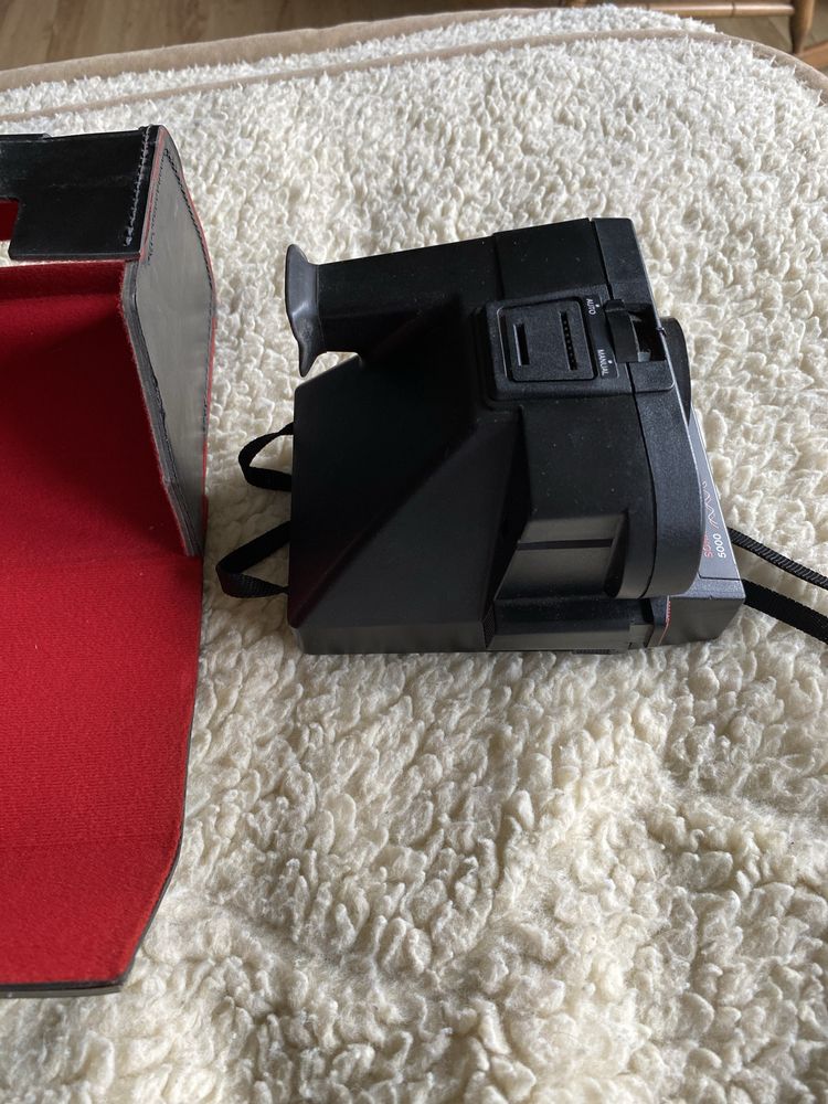 Stary polaroid, aparat fotograficzny sonar autofocus 5000