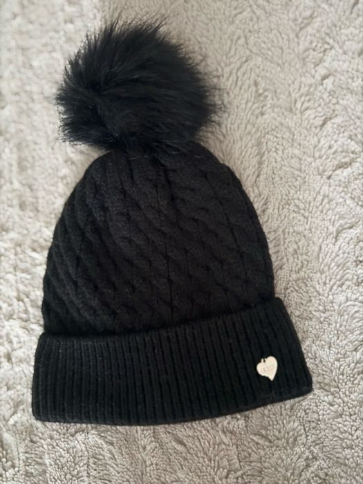 Шапка фірмова Guess. Жіноча шапка GUESS. Шапка Зима.