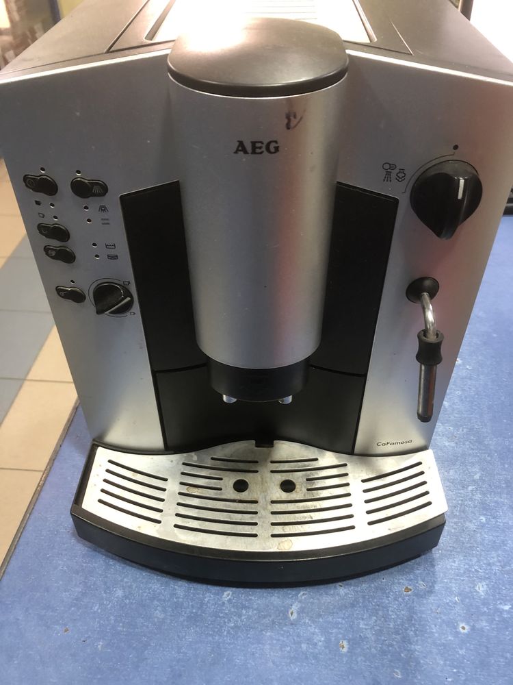 Кавоварка AEG CaFamosa CF100