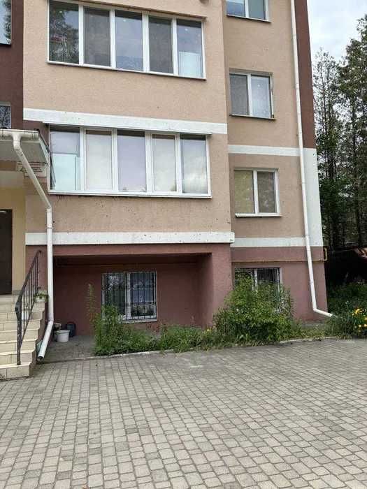 Продаж!2кім з РЕМОНТОМ. вул. Літературна 7Г. Газове опалення. балкон