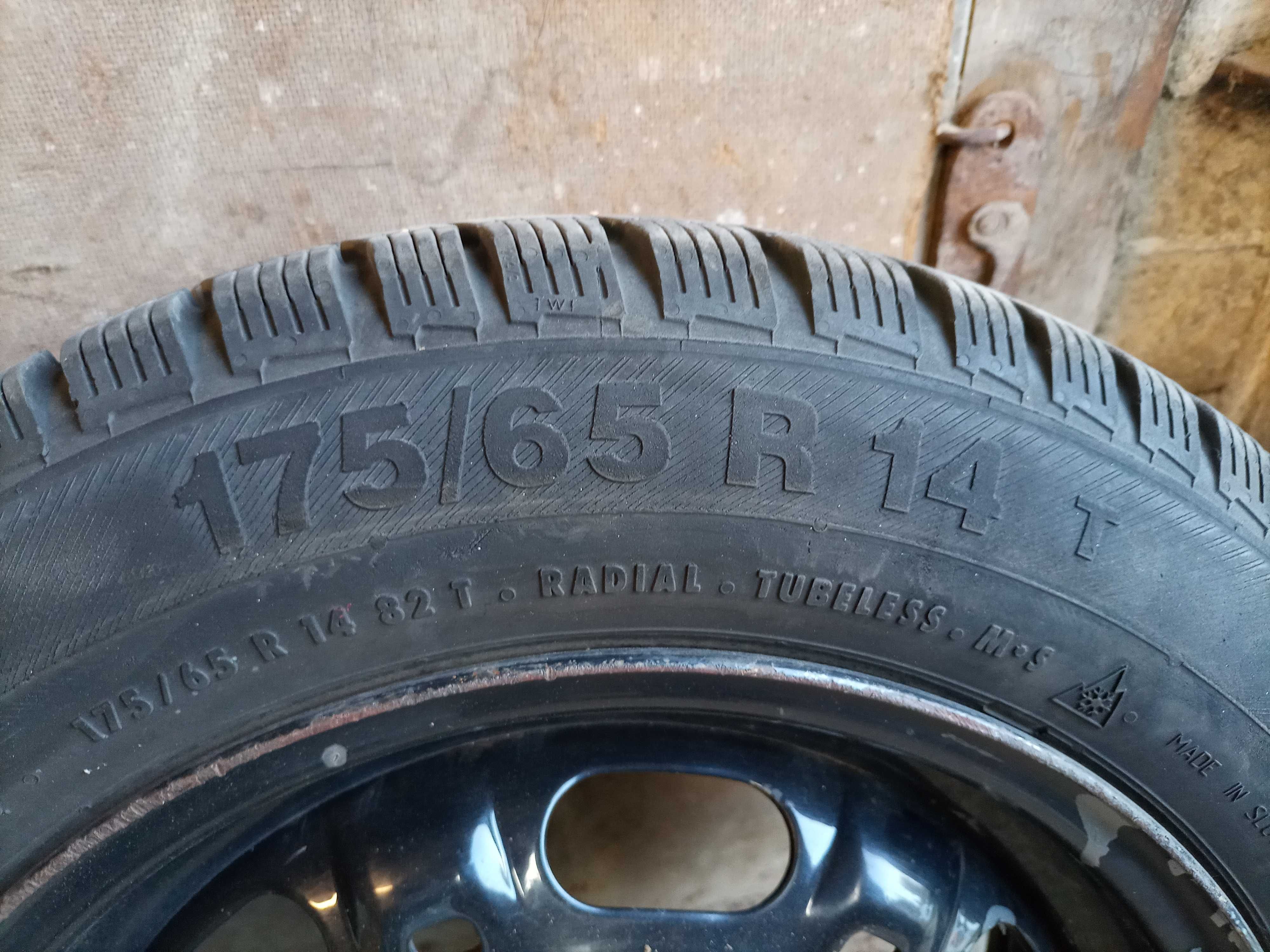 Opony z felgami, całoroczne 175/65 R14T, używane 2szt.