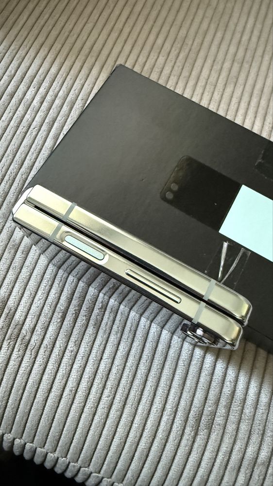 Samsung Galaxy Z Flip 5