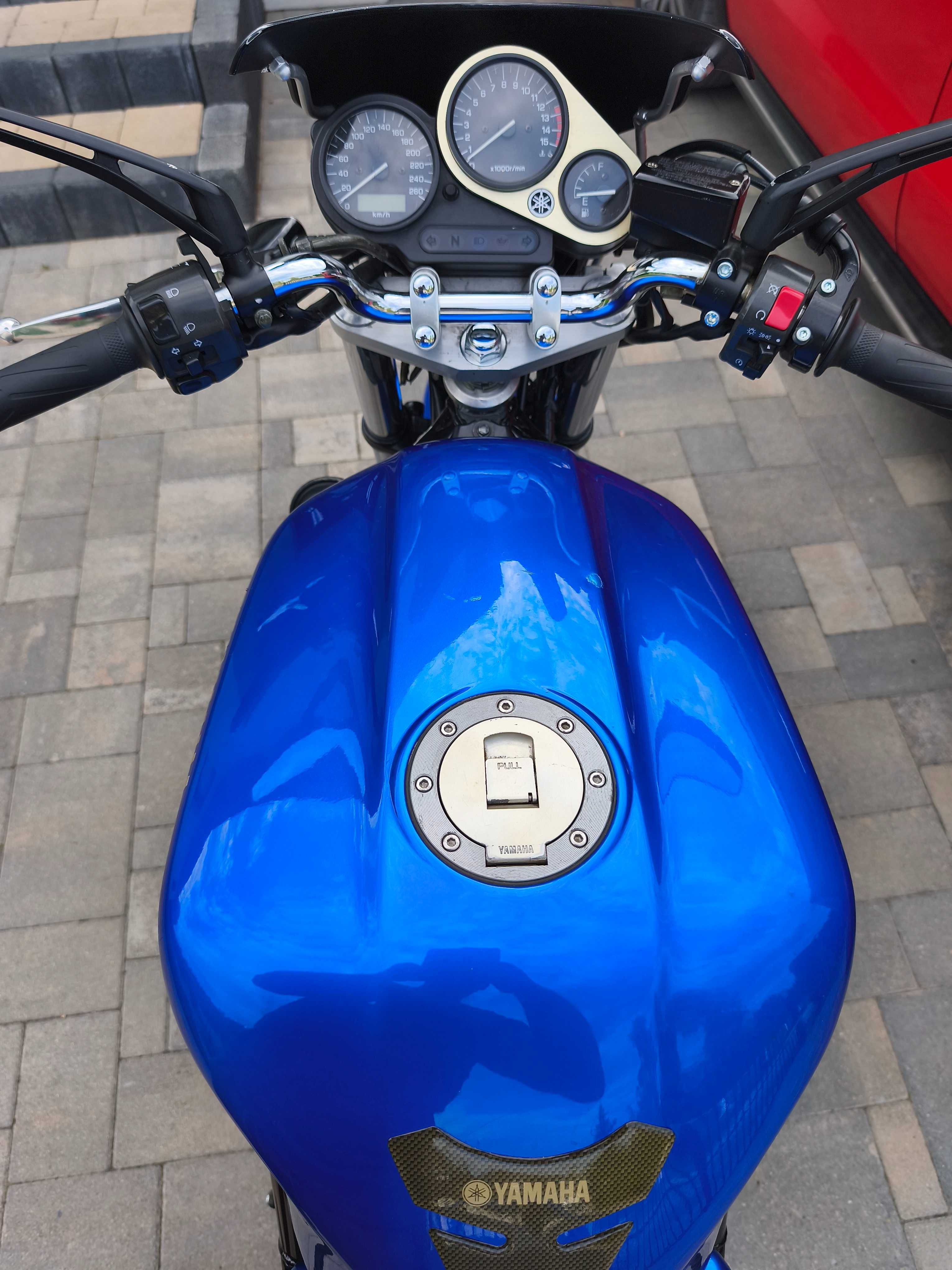 Motocykl Yamaha Fazer 600 fz6 szosowo -turystyczny