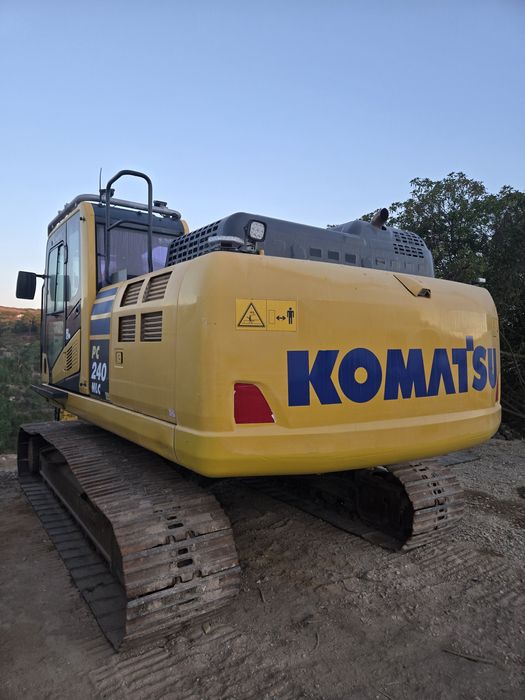 Komatsu PC-240 NLC 11