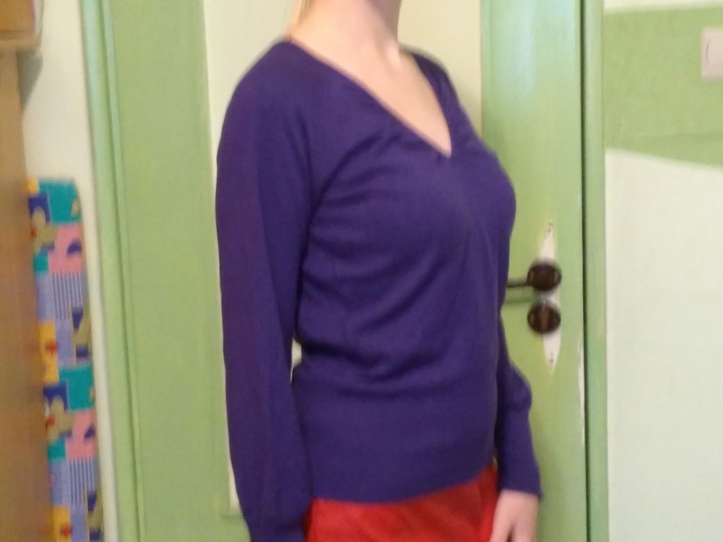 Sweter rozm. 40.