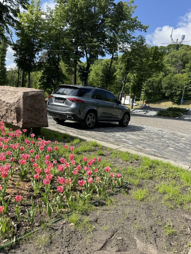 Продам Mercedes-Benz GLE300D 4 Matik