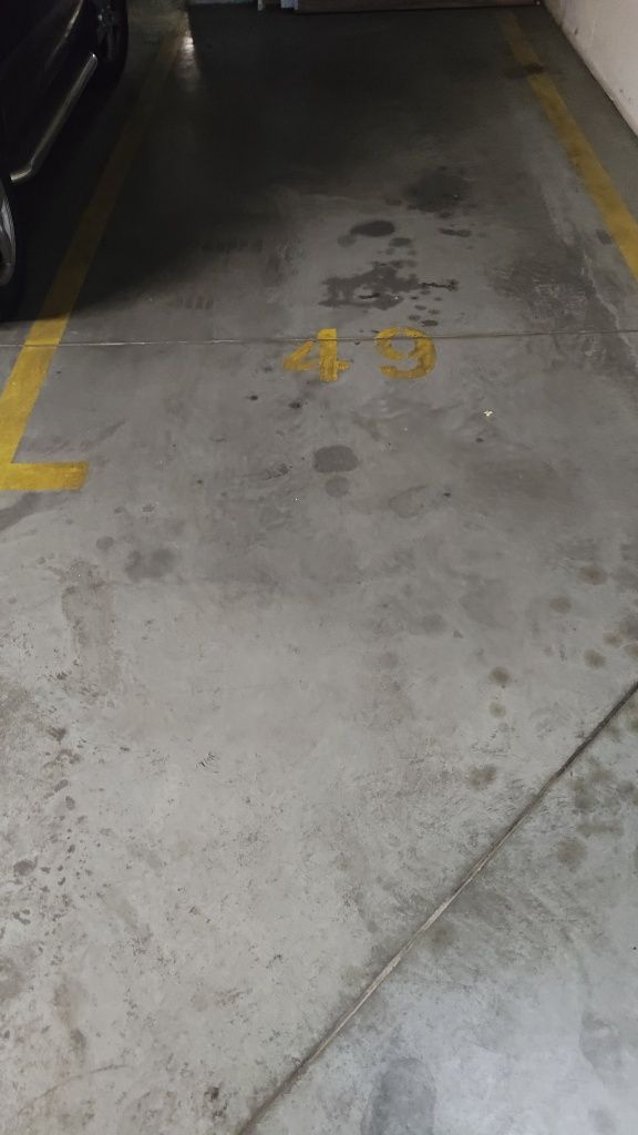 Miejsce postojowe Powstańców 33