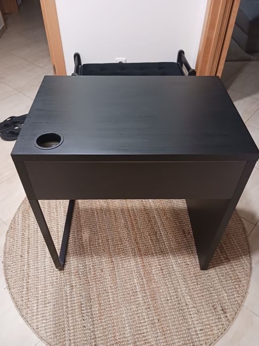 Secretária Ikea como nova