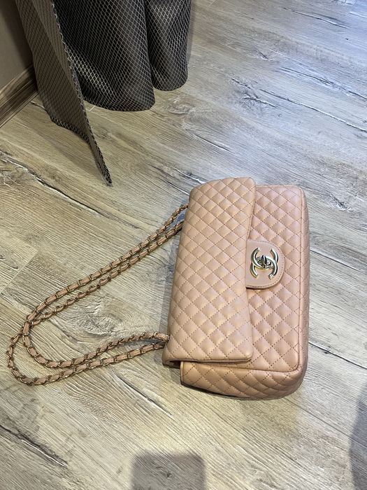 Продам сумку пудрового кольору