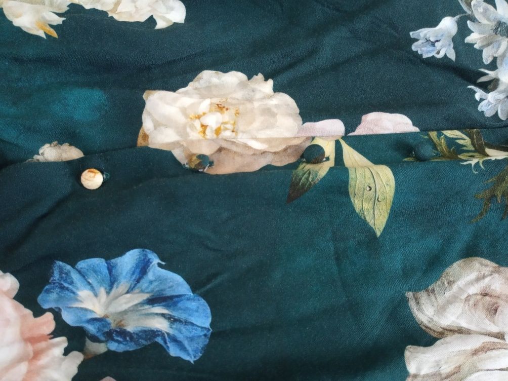 Spódnica z falbaną w kwiaty