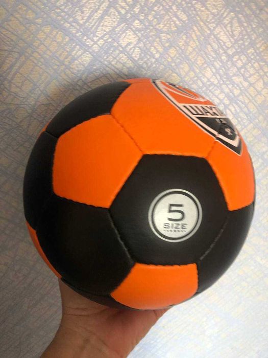 Професійний футбольний м'яч ФК Шахтар для асфальту