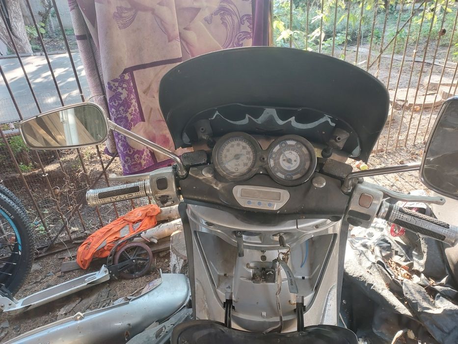 Piaggio beverli скутер мопед