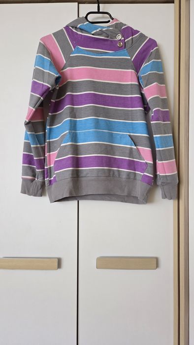 Kolorowa Dziewczęca Bluza w paski z kapturem