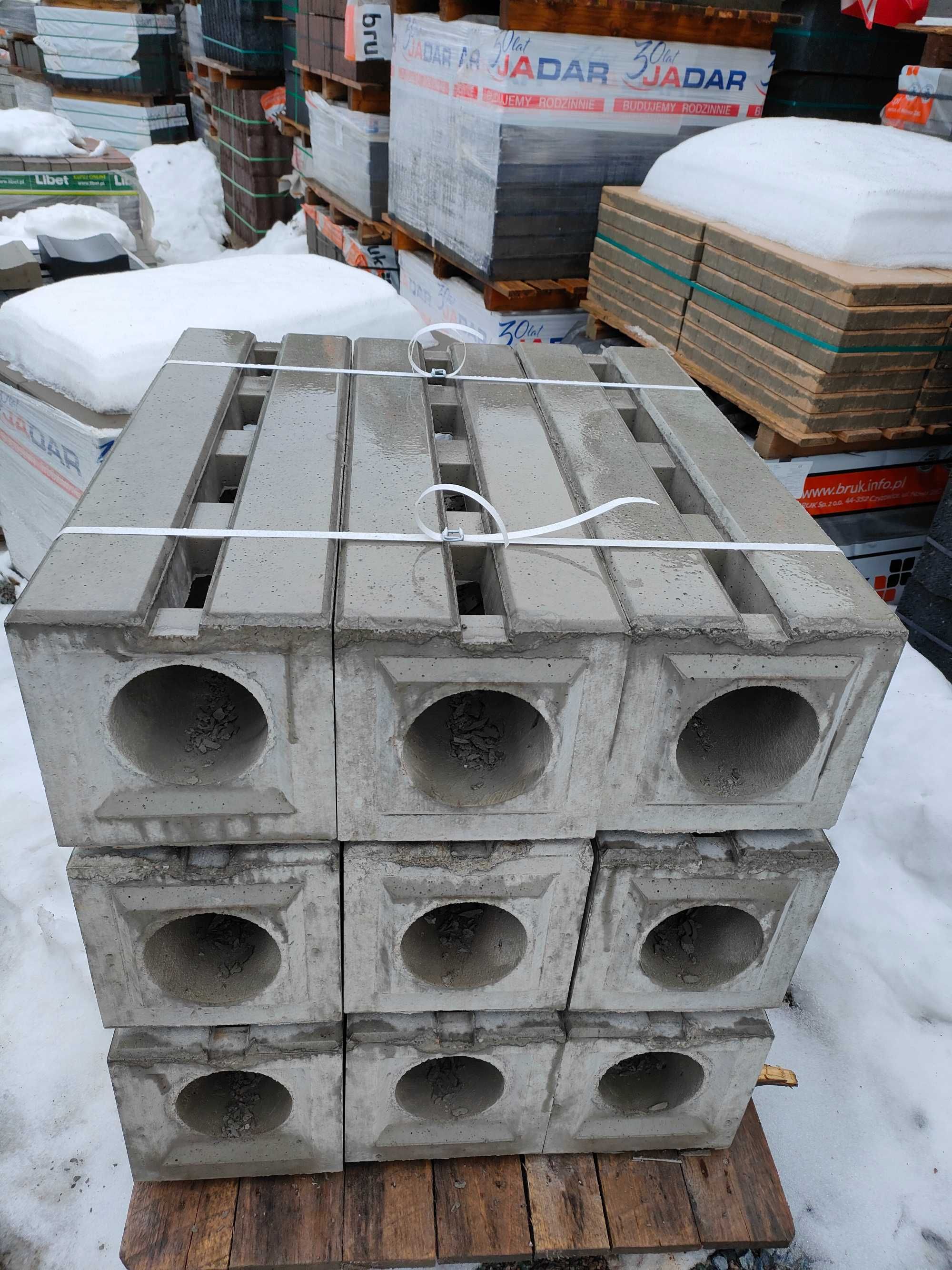 Kanał betonowy 30x30x100 cm odwodnienie liniowe przepust ciek korytko