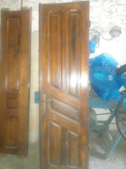 Продам дубові двері