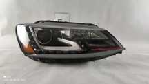 VW JETTA IV GTI 5C7 USA XENON LED PRAWY REFLEKTOR