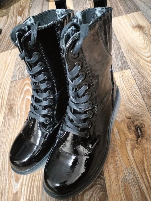 Жіночі шкіряні черевики