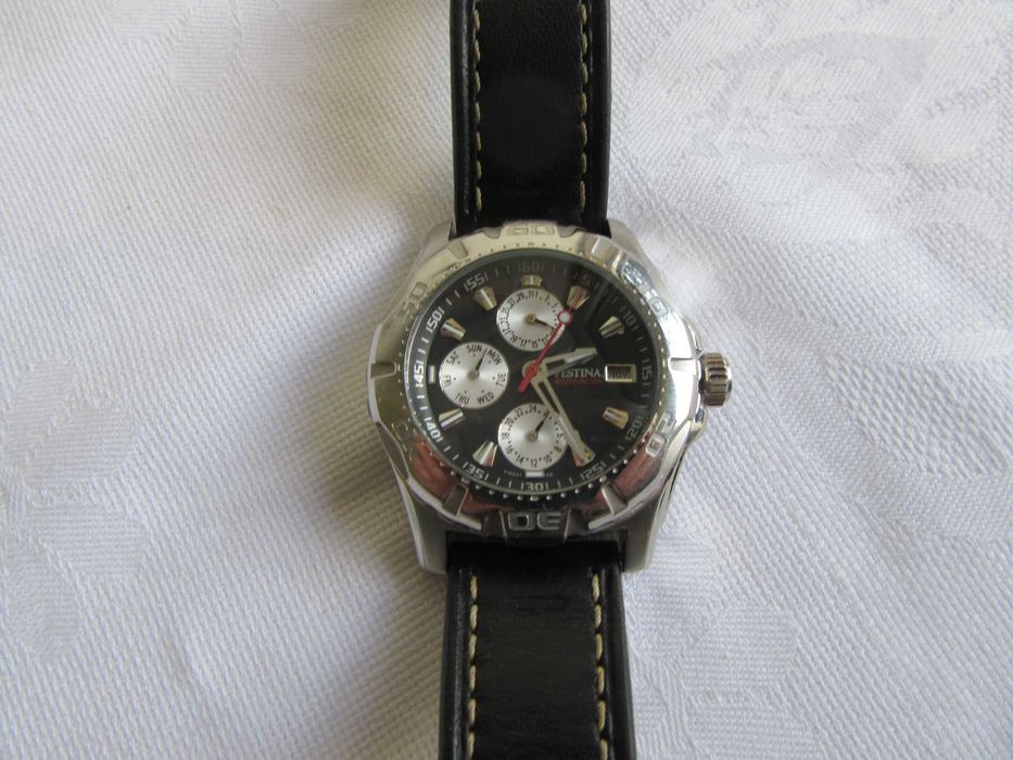 "FESTINA" (F16243) - Bom estado