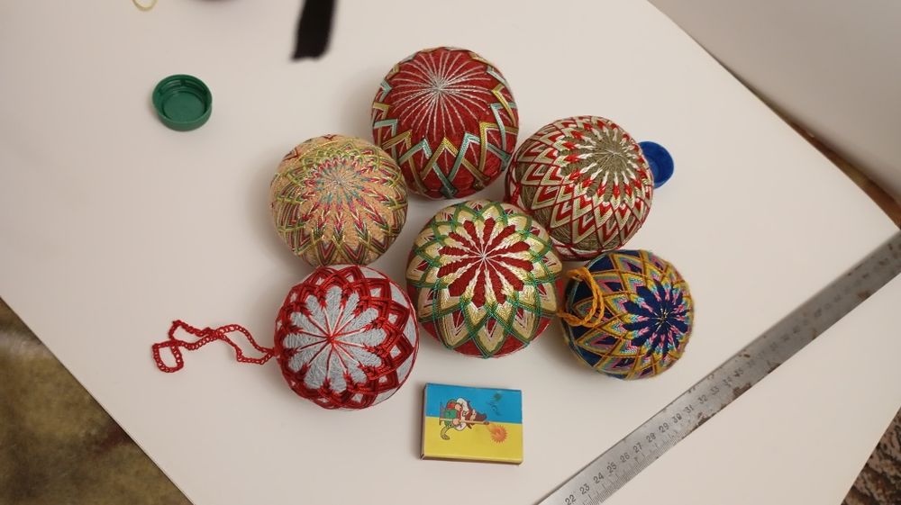 На Подарунок ручна вишивка японські шари кульки темарі, брошки в стилі