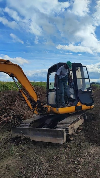 Mini giratória escavadora Komatsu 5000kg